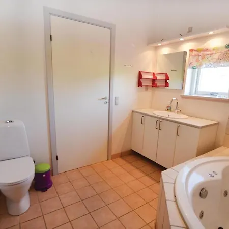 Holiday home 4 Bedroom Amazing In
